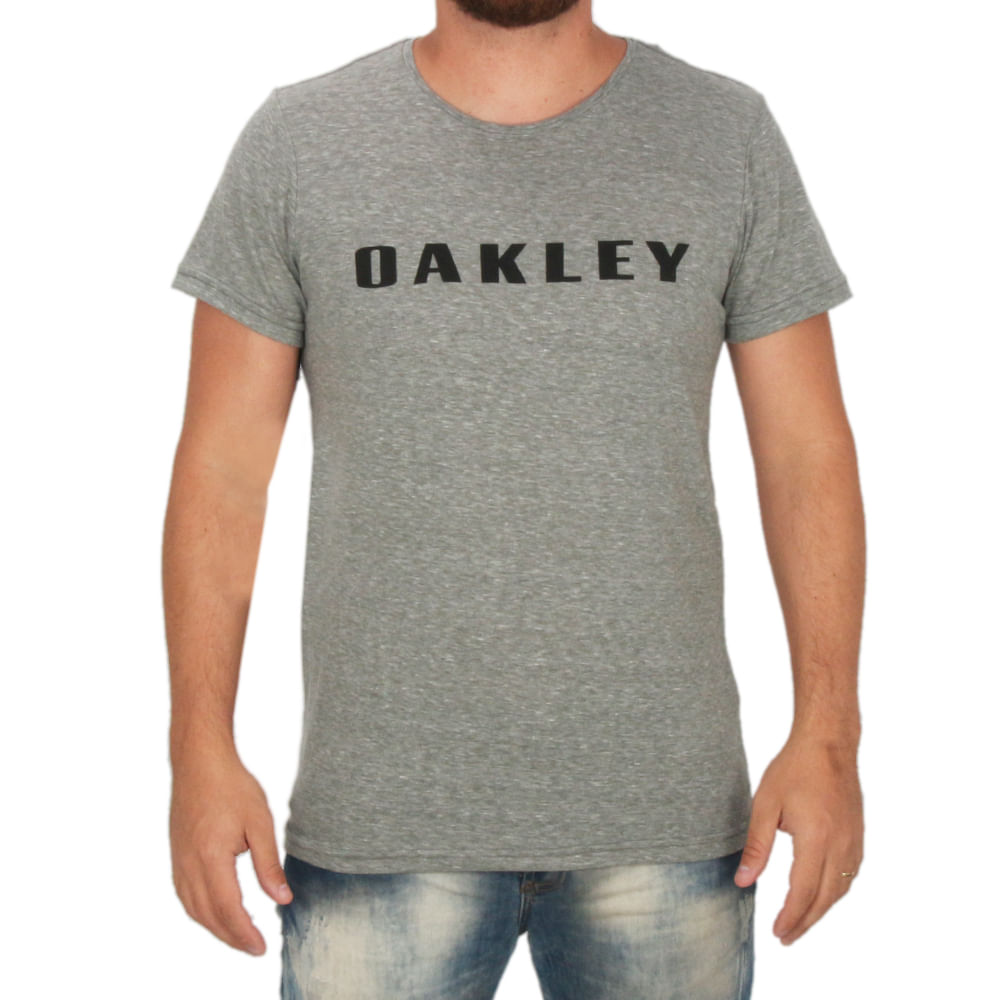 Preços baixos em Camisetas Oakley Vermelho para Homens